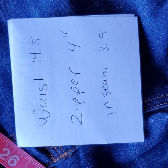Time & True mid rise blue jean short size 4 - Picture 7 of 8